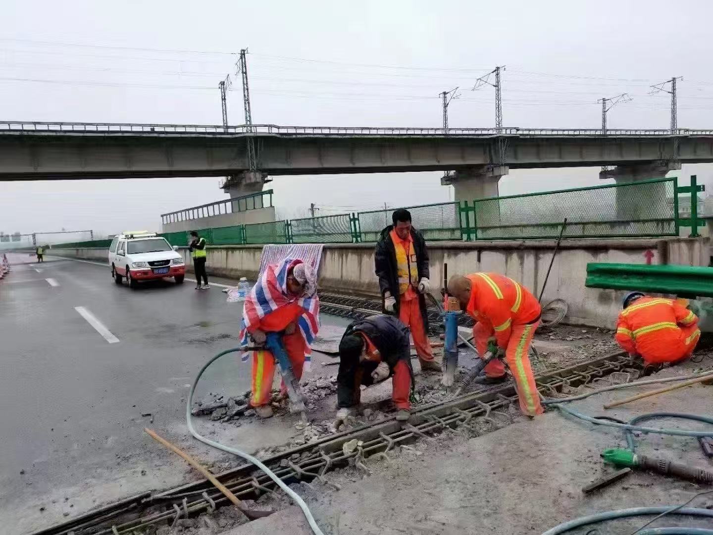 广丰桥梁伸缩缝抢修料